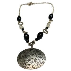 Vintage Lia Sophia Black Glass Beaded Silver Tone Paisley Flower Medal Necklace